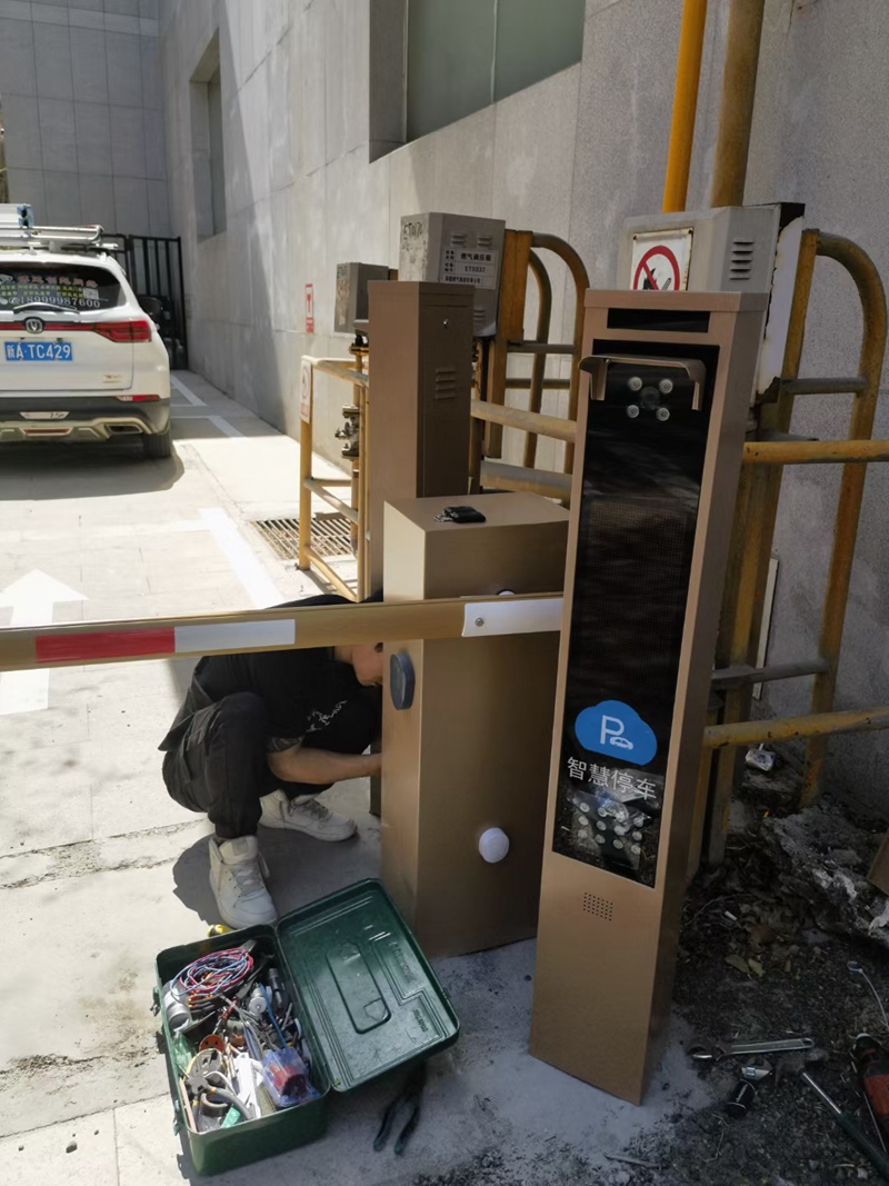 道閘車輛識(shí)別安裝