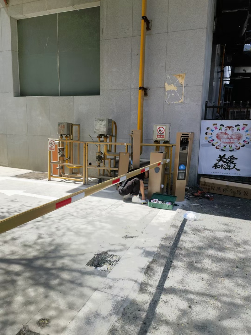 道閘車輛識(shí)別安裝
